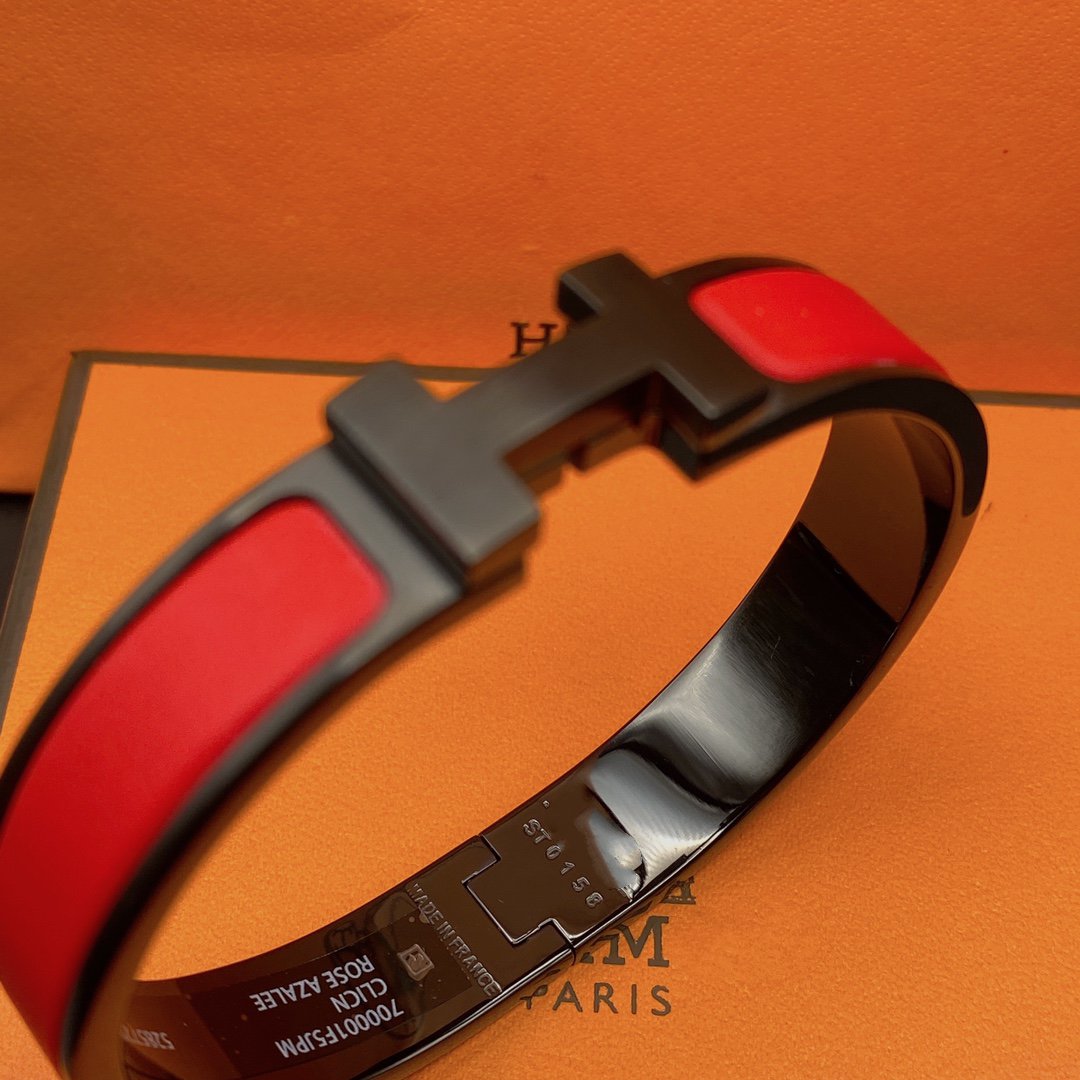 [Joyas Regalia] PULSERA CLIC HM SO NEGRA Y ROJA