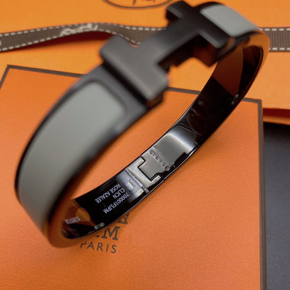 [Joyas Regalia] PULSERA CLIC HM SO NEGRO GRIS
