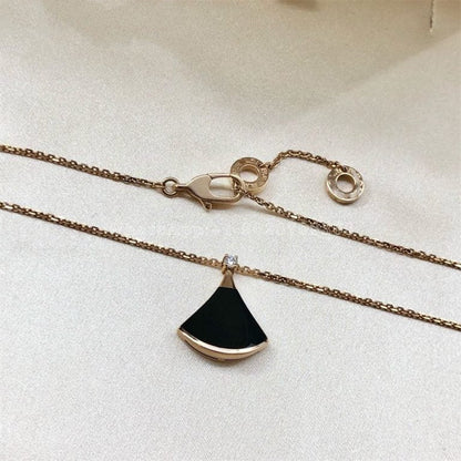 [Joyas Regalia] COLLAR DE ENSUEÑO ÓNIX 1 DIAMANTE