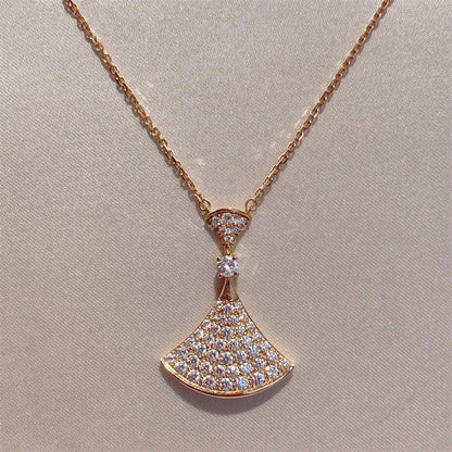 [Joyas Regalia] COLLAR DE ENSUEÑO EN ORO ROSA CON DIAMANTES