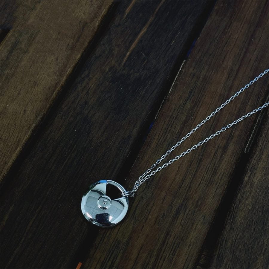[Joyas Regalia] COLLAR AMULETTE DE PLATA CON DIAMANTES
