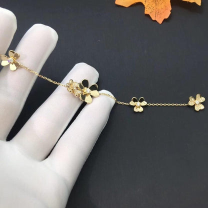 [Joyas Regalia]PULSERA FRIVOLE DE ORO CON 5 FLORES
