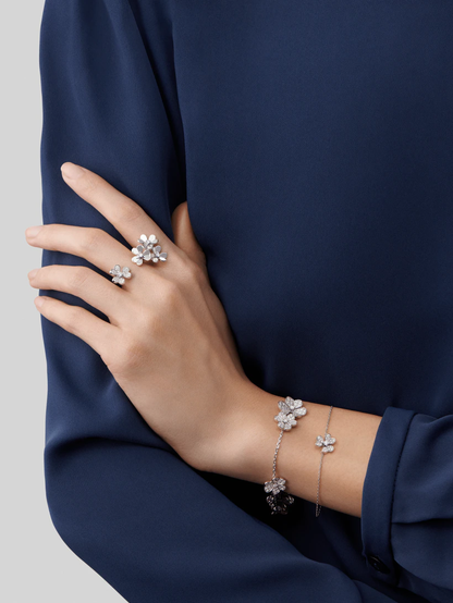 [Regalia jewelry]FRIVOLE SILVER FLOWER DIAMOND BRACELET