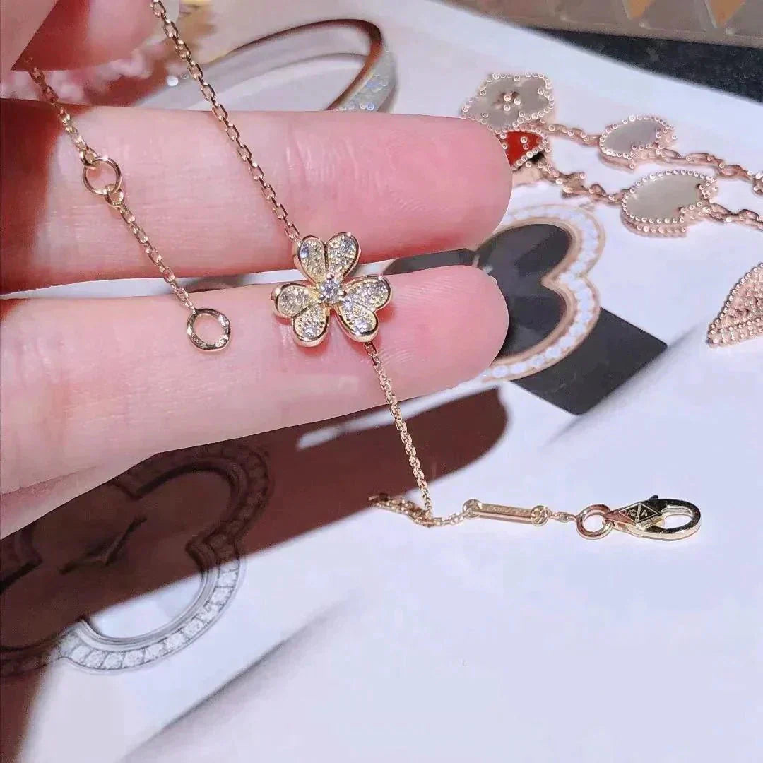 [Joyas Regalia]PULSERA FRIVOLE DE FLOR DE ORO CON DIAMANTES