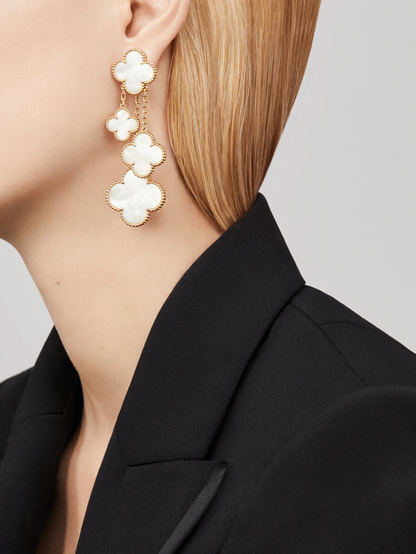 [Regalia jewelry]CLOVER EARRINGS WHITE MOP 4 MOTIFS GOLD