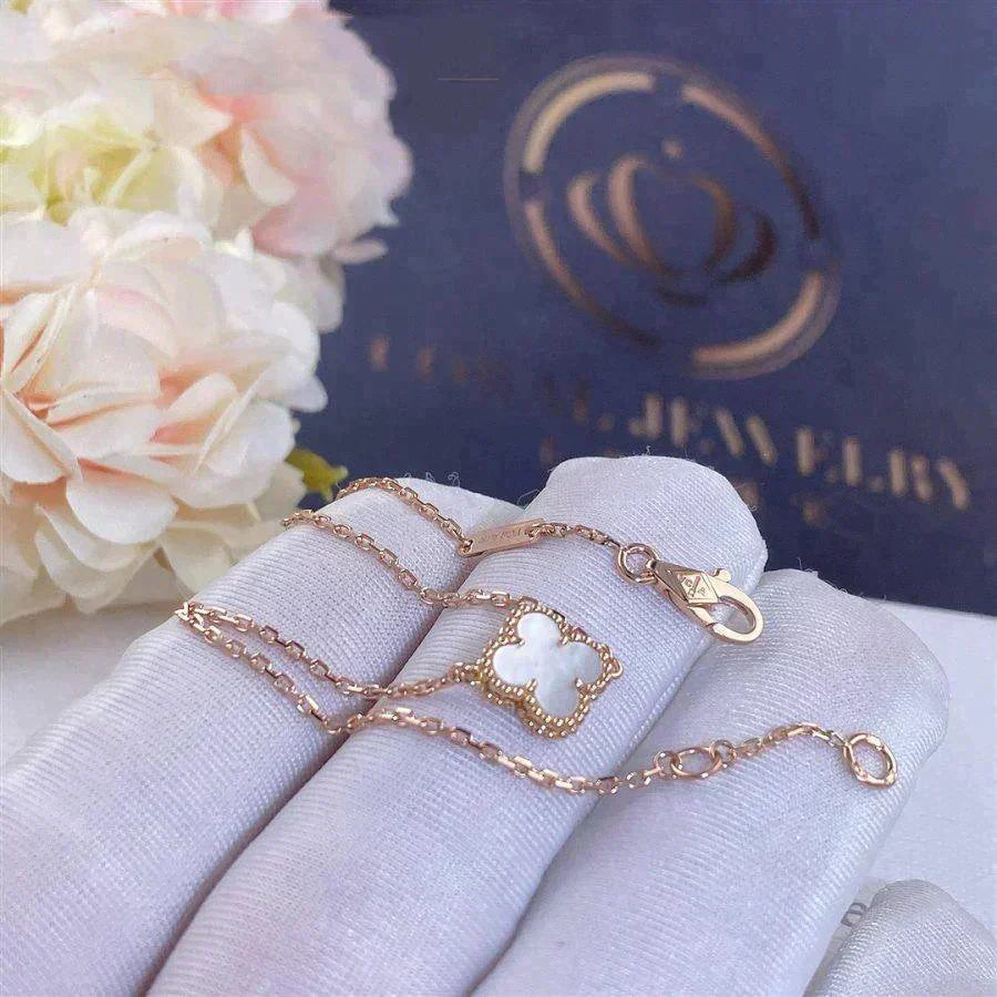 [Joyas Regalia]Pulsera de una sola flor con trébol blanco