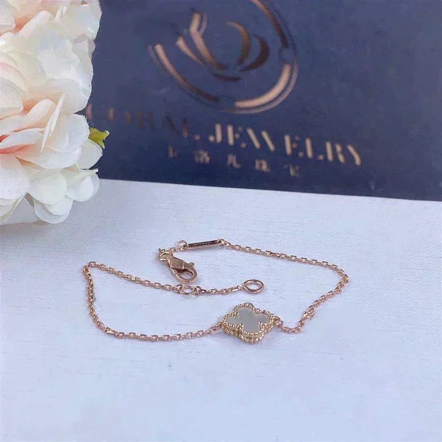 [Joyas Regalia]Pulsera de una sola flor con trébol blanco
