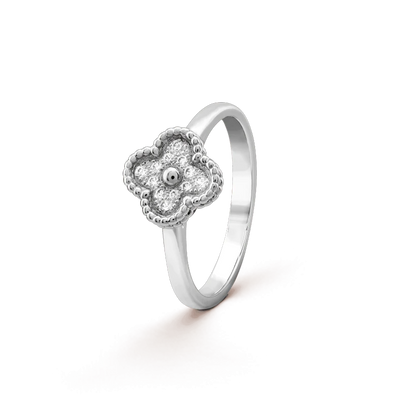 [Joyas Regalia] ANILLO DE TRÉBOL CON DIAMANTES
