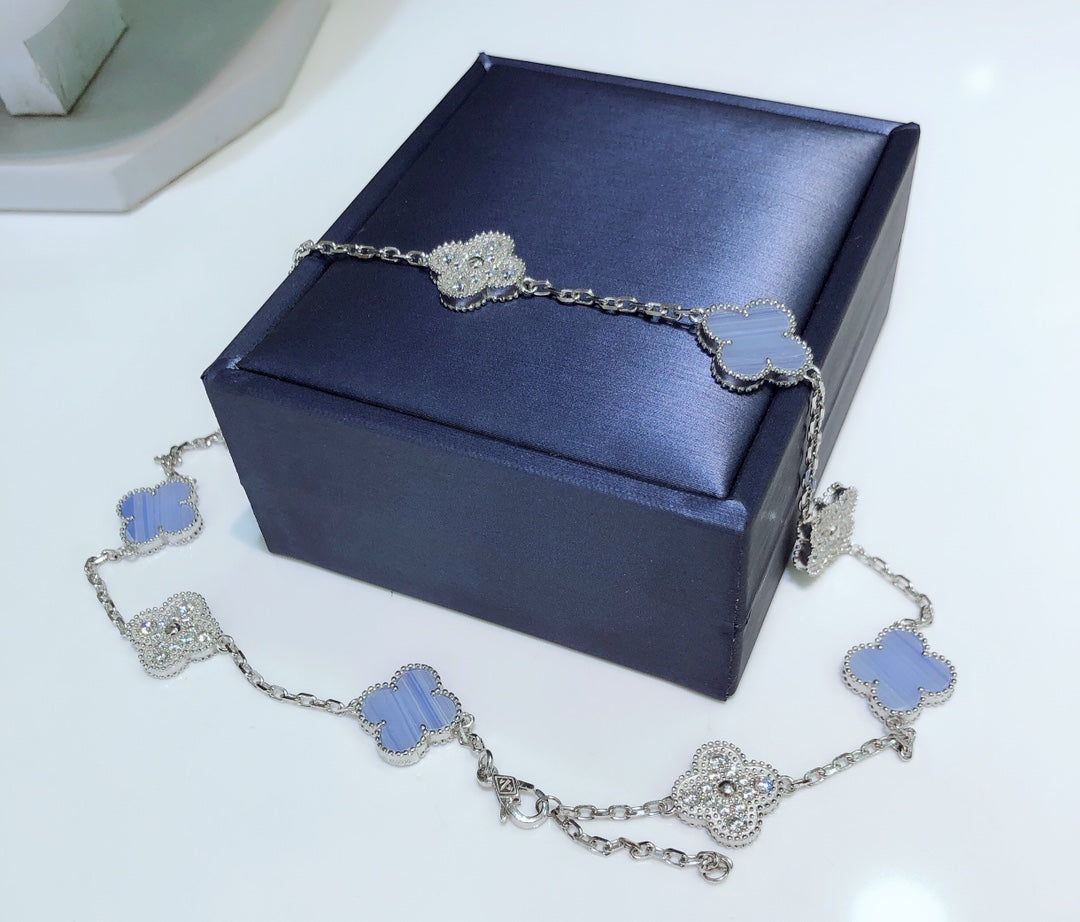 [Regalia jewelry]CLOVERS THE 10-MOTIFS CHALCEDONY DIAMONDS SILVER NECKLACE