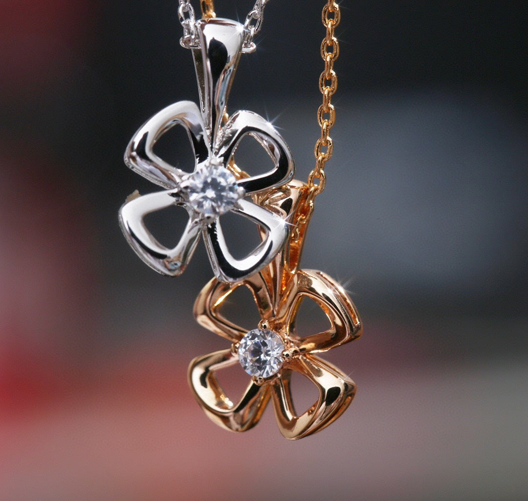 [Joyas Regalia] COLLAR FIOREVER CON CENTRO DE DIAMANTE