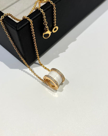 [Bijoux Regalia] COLLIER ZÉRO 1 EN CÉRAMIQUE BLANCHE ET DIAMANT EN OR ROSE